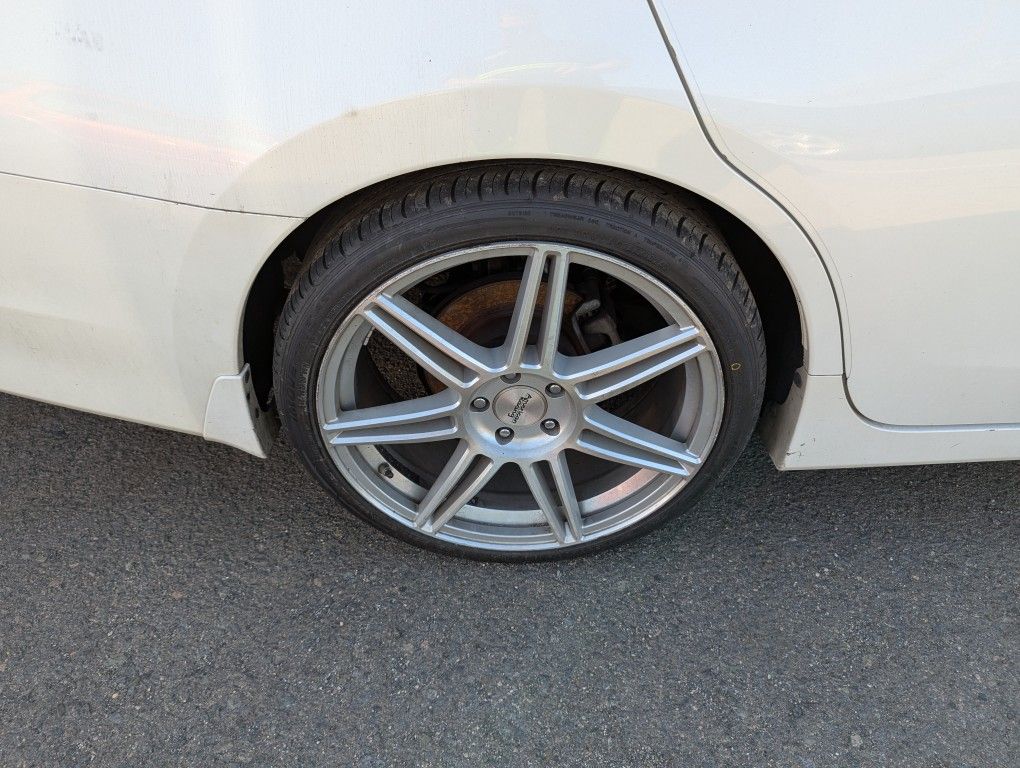 4 American Racing Wheels 245/35/Zr20