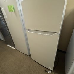 Frigidaire Apartment Size Fridge