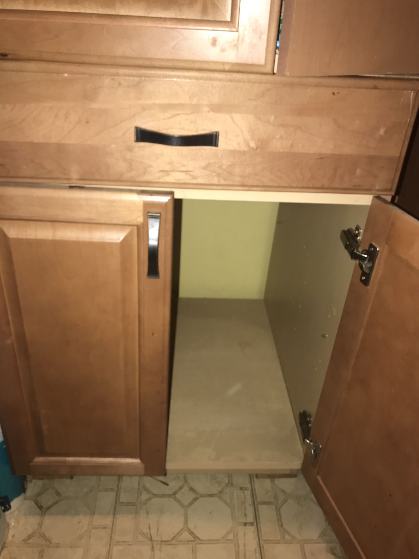 Cabinets w/o shelves