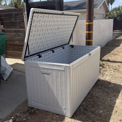 Free Outdoor Storage Bin