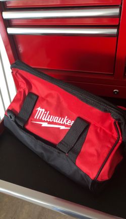 Milwaukee contractor bag