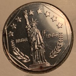SILVER STATUE OF LIBERTY 1OUNCE .999 FINE DATED 1986