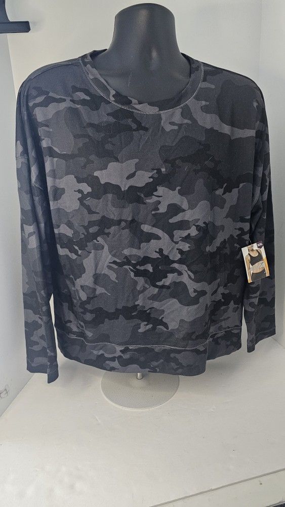 Womens 2XL (20) Avia Athletic Camo Long-sleeved Soft Tee 