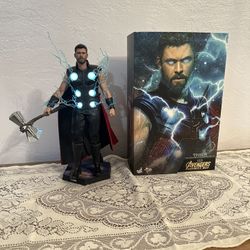 Thor Infinity War Hot Toy 
