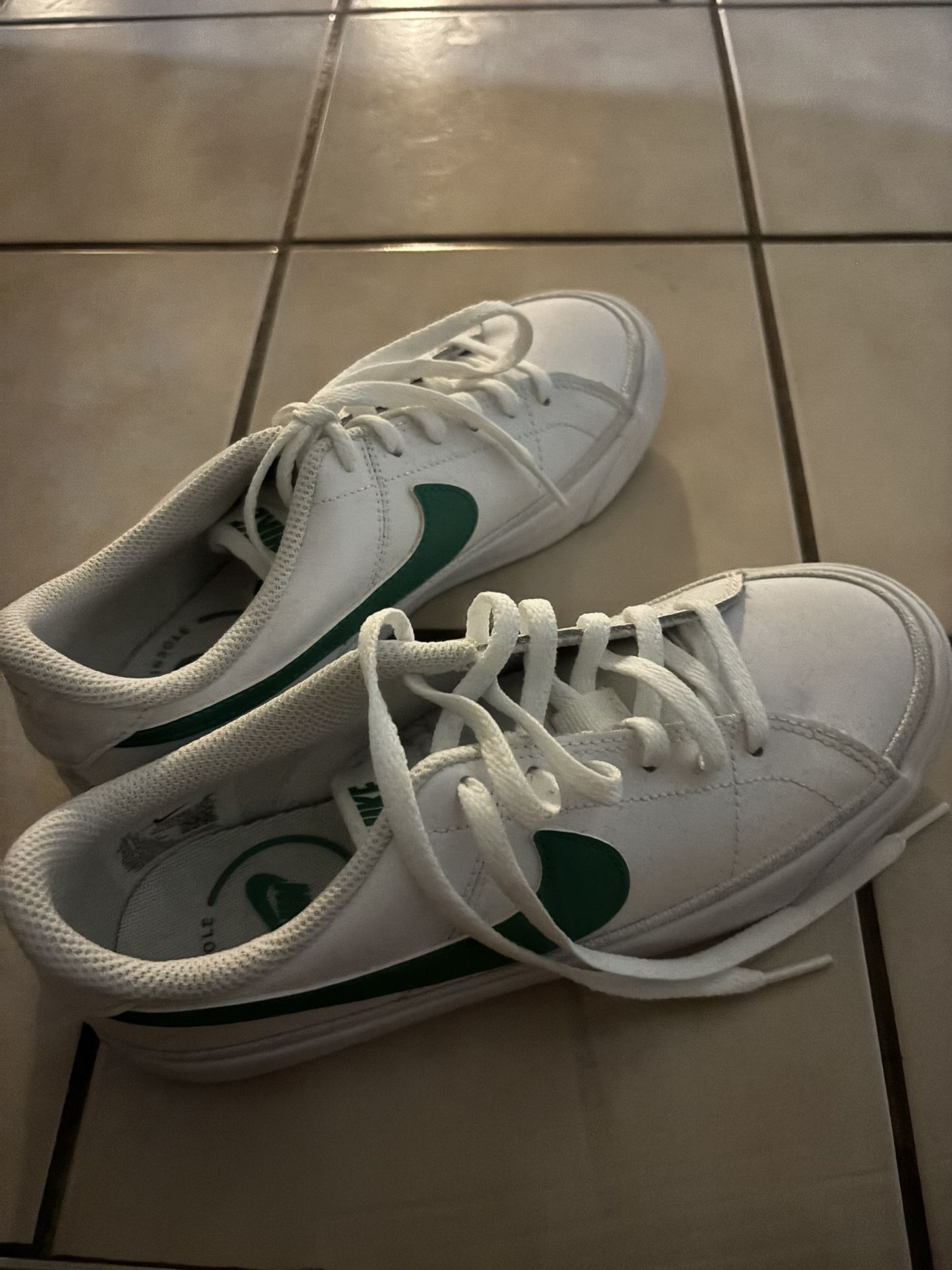 Nike Court legacy 