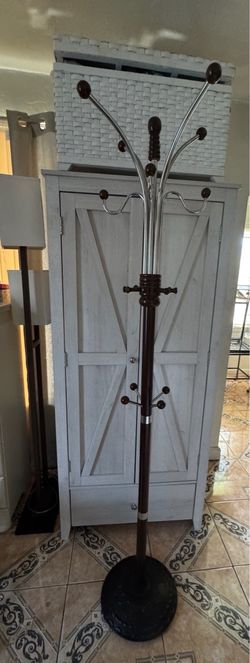 Freestanding Coat Rack with Multiple Hooks