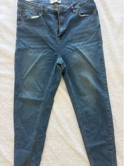 Fashion nova jeans size 14