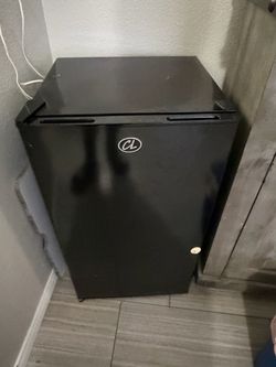 Mini fridge