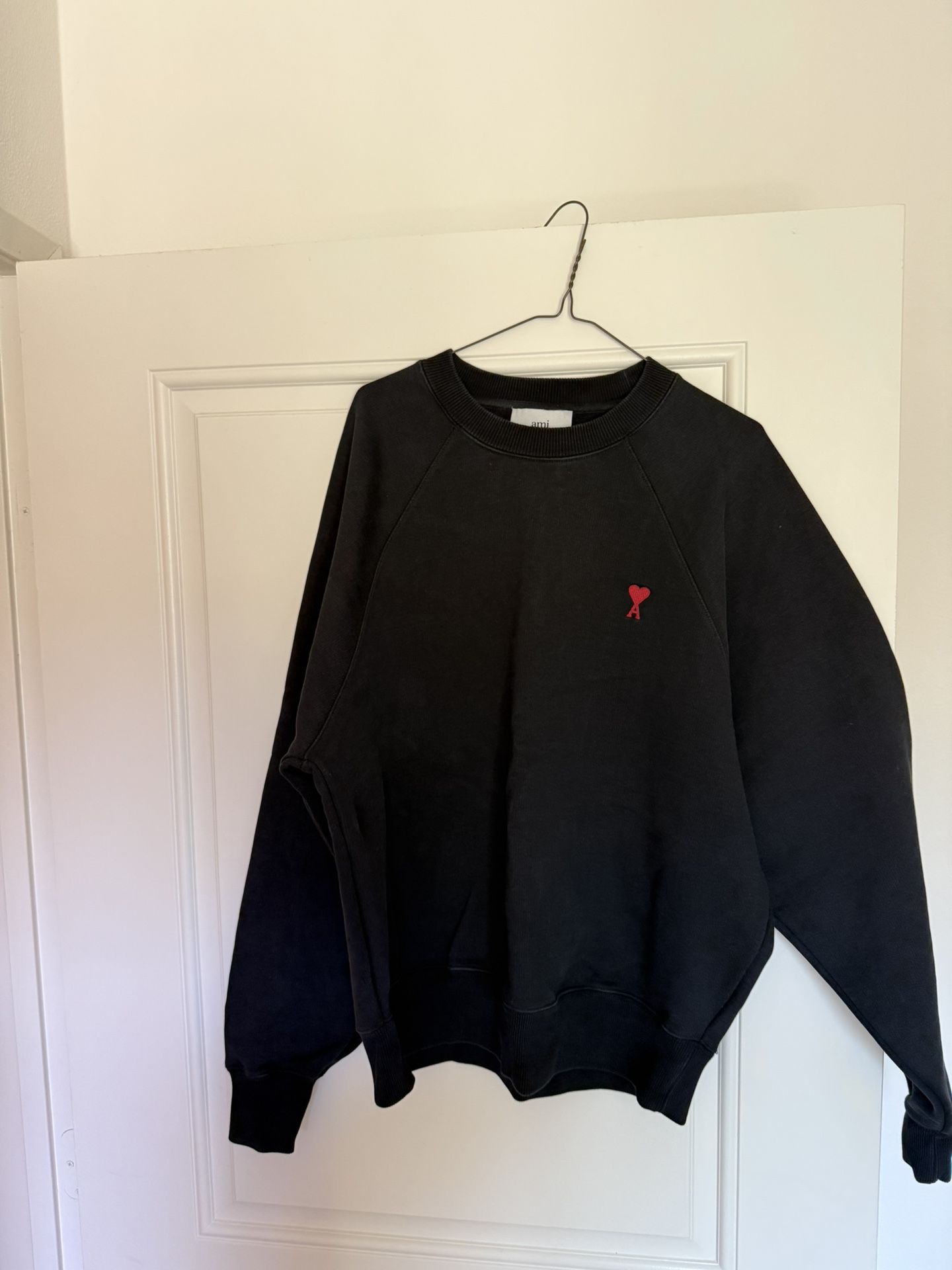 AMI Paris Black Crewneck Sweatshirt Large For Men