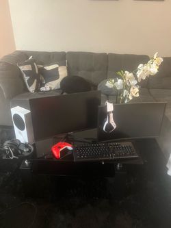 Gaming setup “NEGOTIABLE”!