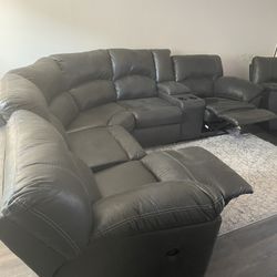 Living room Set Ashley Furniture 