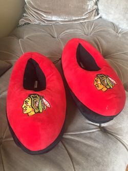 New! Kids Size XL Blackhawks House Slippers