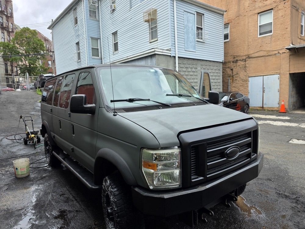 2006 Ford E350