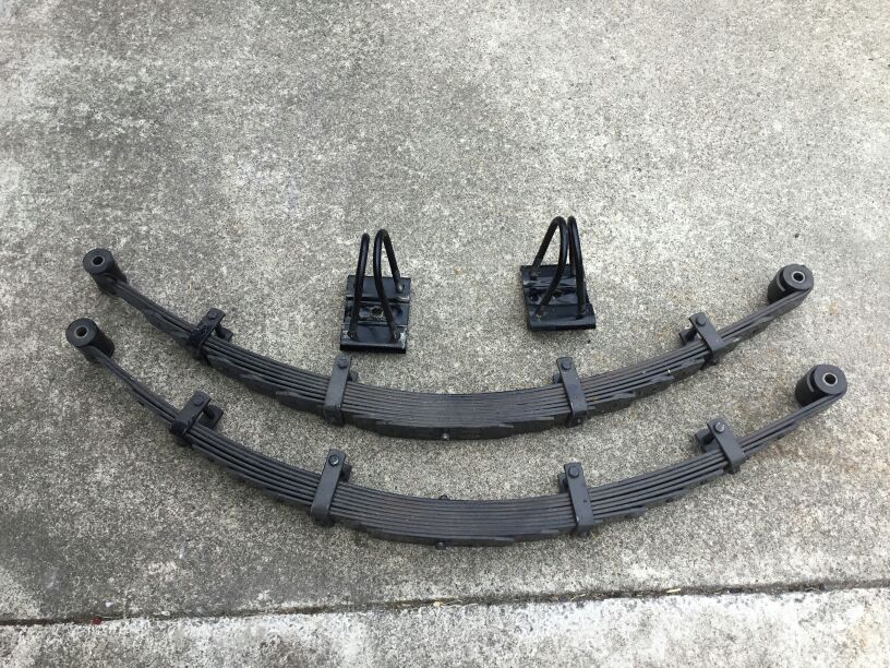 Early Bronco leaf springs, 66-77