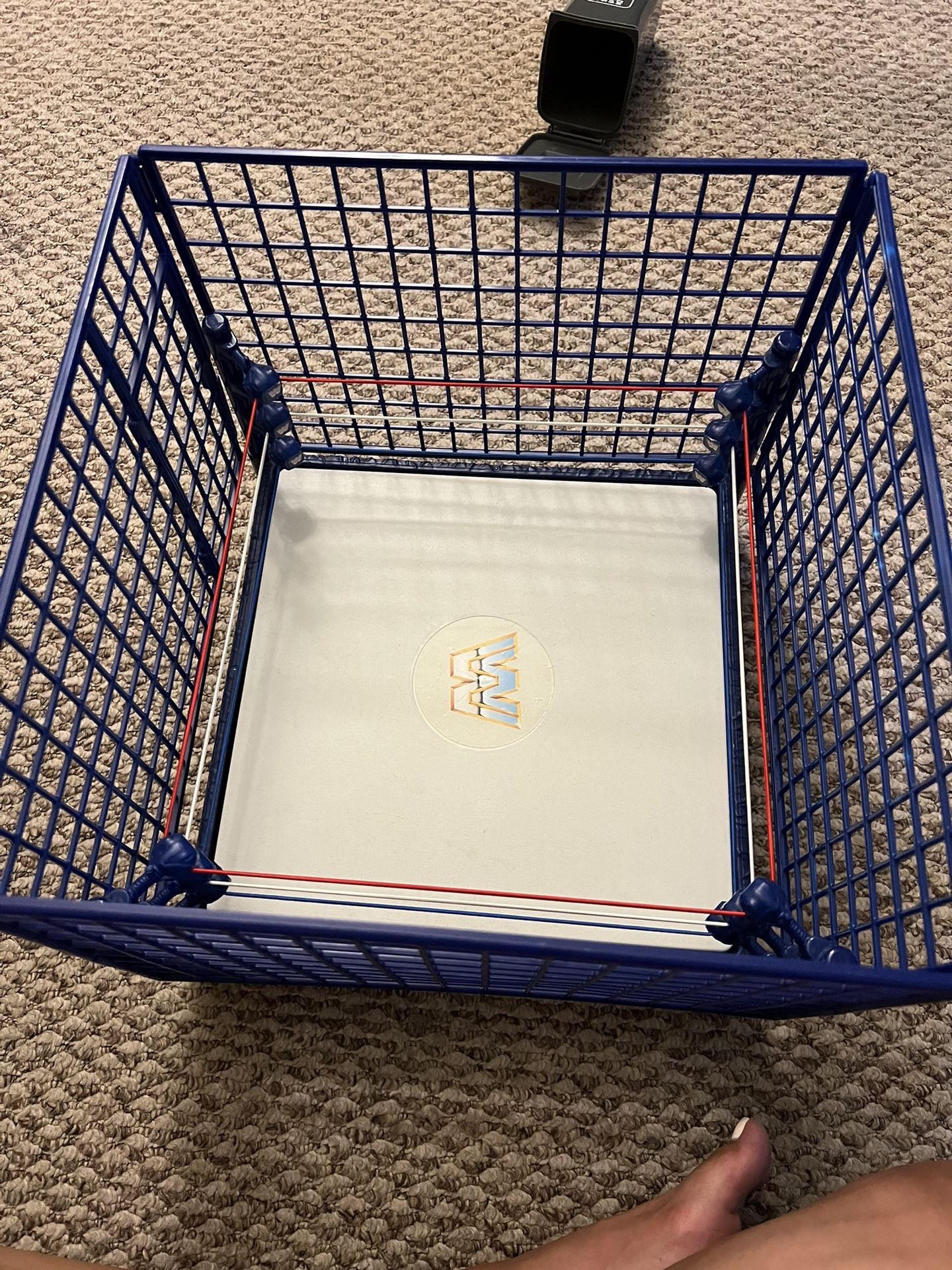 WWE CAGE / Ring