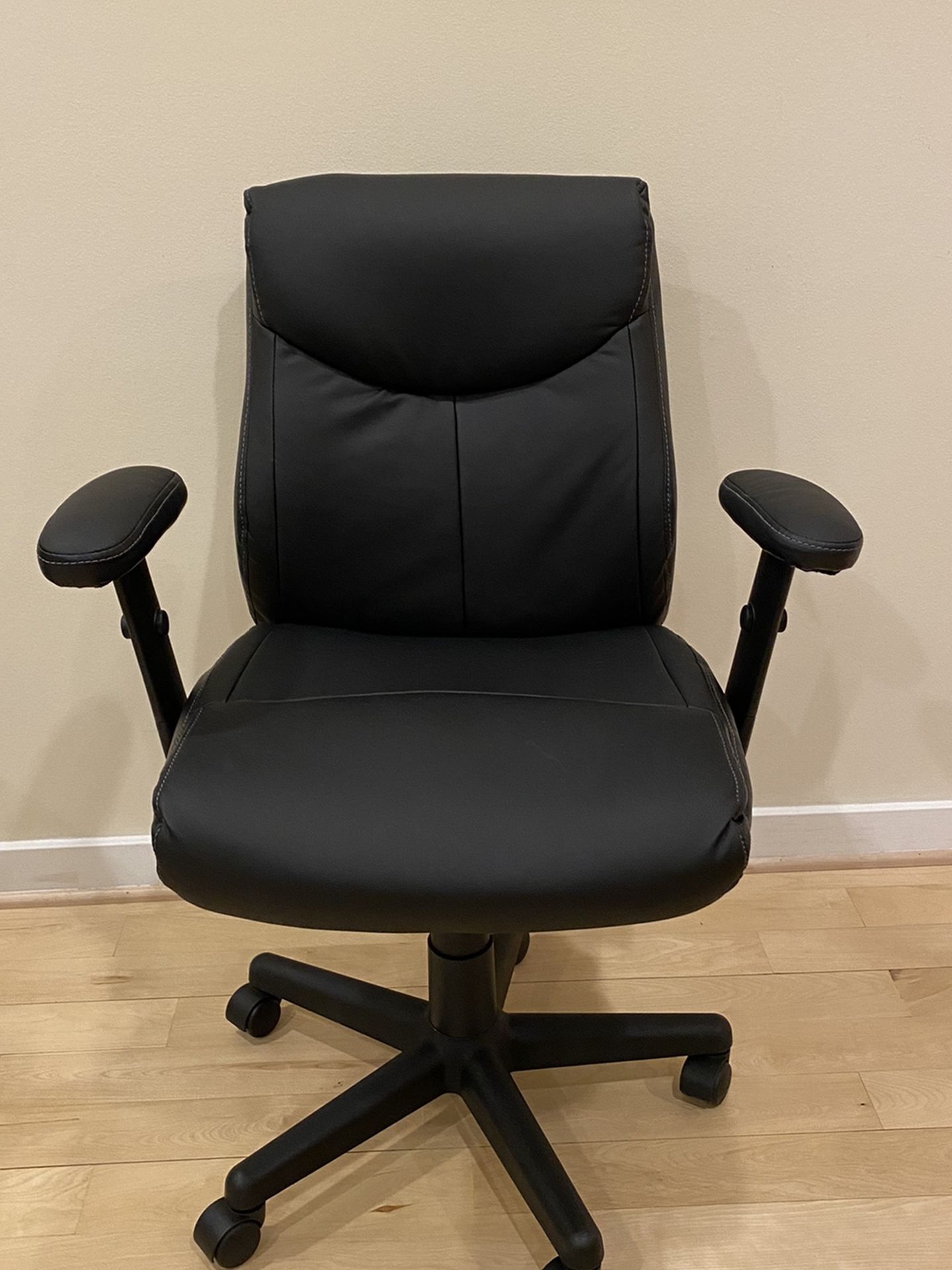 Staples Office Chair, Black