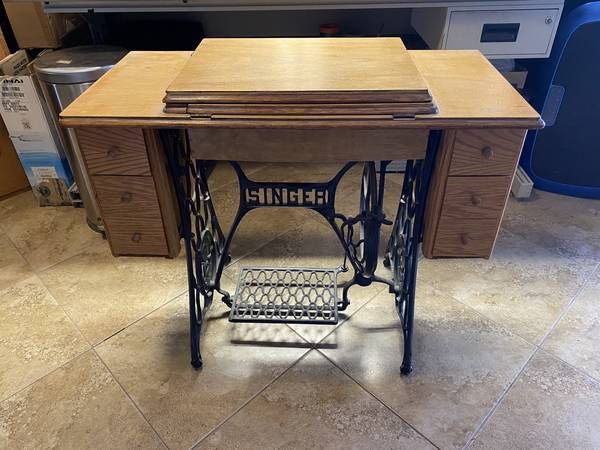 Singer Sewing Machine Treadle Base Table Antique Cast Iron Pair Legs