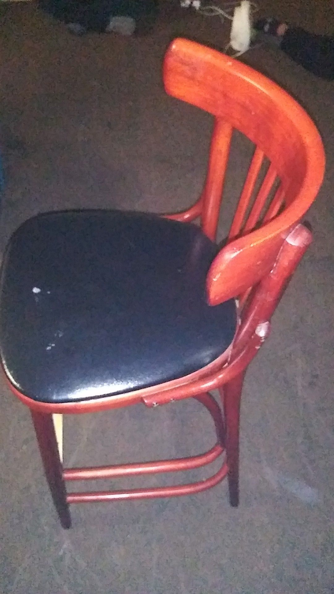 4 Bar stool chairs