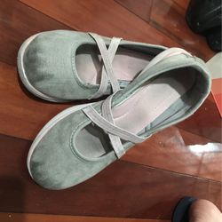 Champion girls grey flats