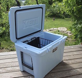 YETI TUNDRA HAUL reef blue YT60-12 Portable 45 quarts Hard Cooler on Wheels  Brand New for Sale in Austin, TX - OfferUp