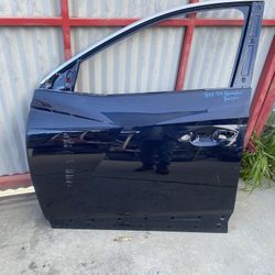 2022-2025 Hyundai Tucson Left Front Door 