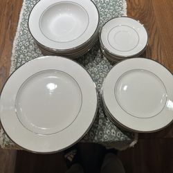 Dinner Plate Set (32)
