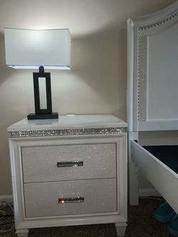 Modern Black Table Lamp w/ White Fabric Shade