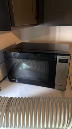Microwave 4 Sale / Moving Sale