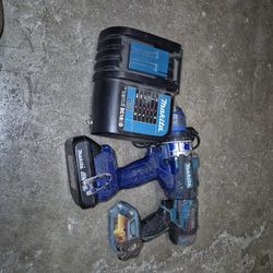 18 Volts Impact And Rotor Hammer Drill For Sale Works Strong Battery And Charger Include 