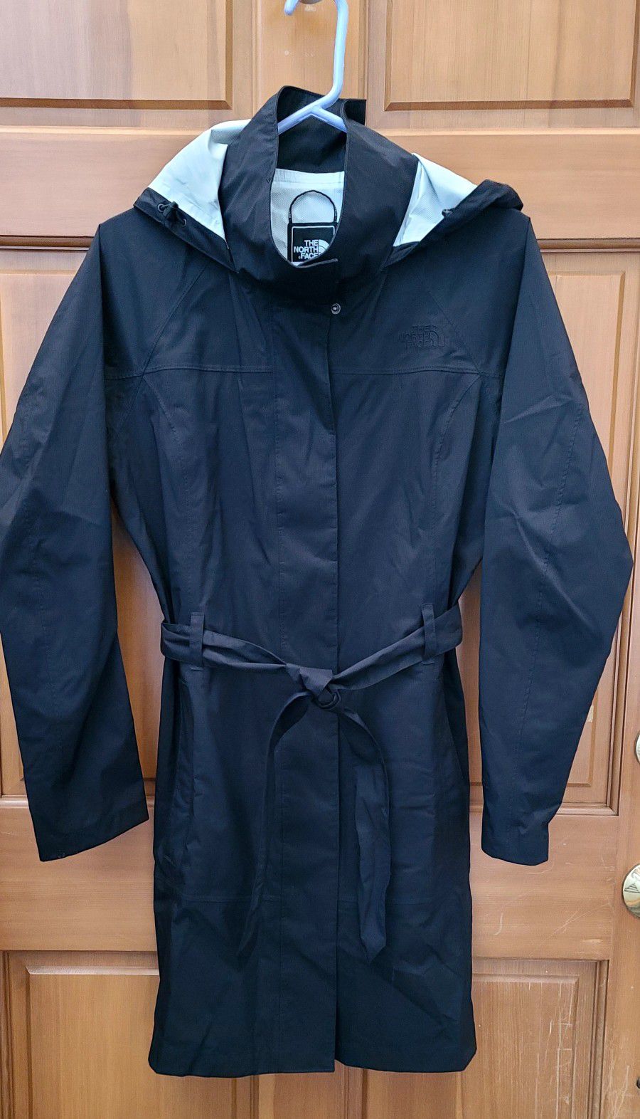 North Face Womens Medium Black Rain Coat