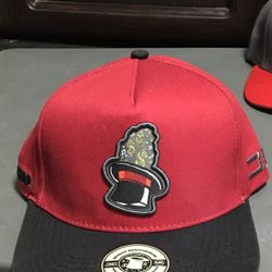 Vendo Estas Cachuchas A 5 Dólares 