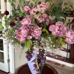 Beautiful gorgeous decoration table include the flowers too