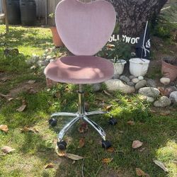 Impressions Vanity Heart Chair 