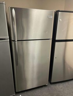 Frigidaire Top Mount Refrigerator Stainless Steel