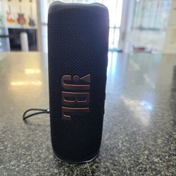 JBL Flip 6 Bluetooth Speaker