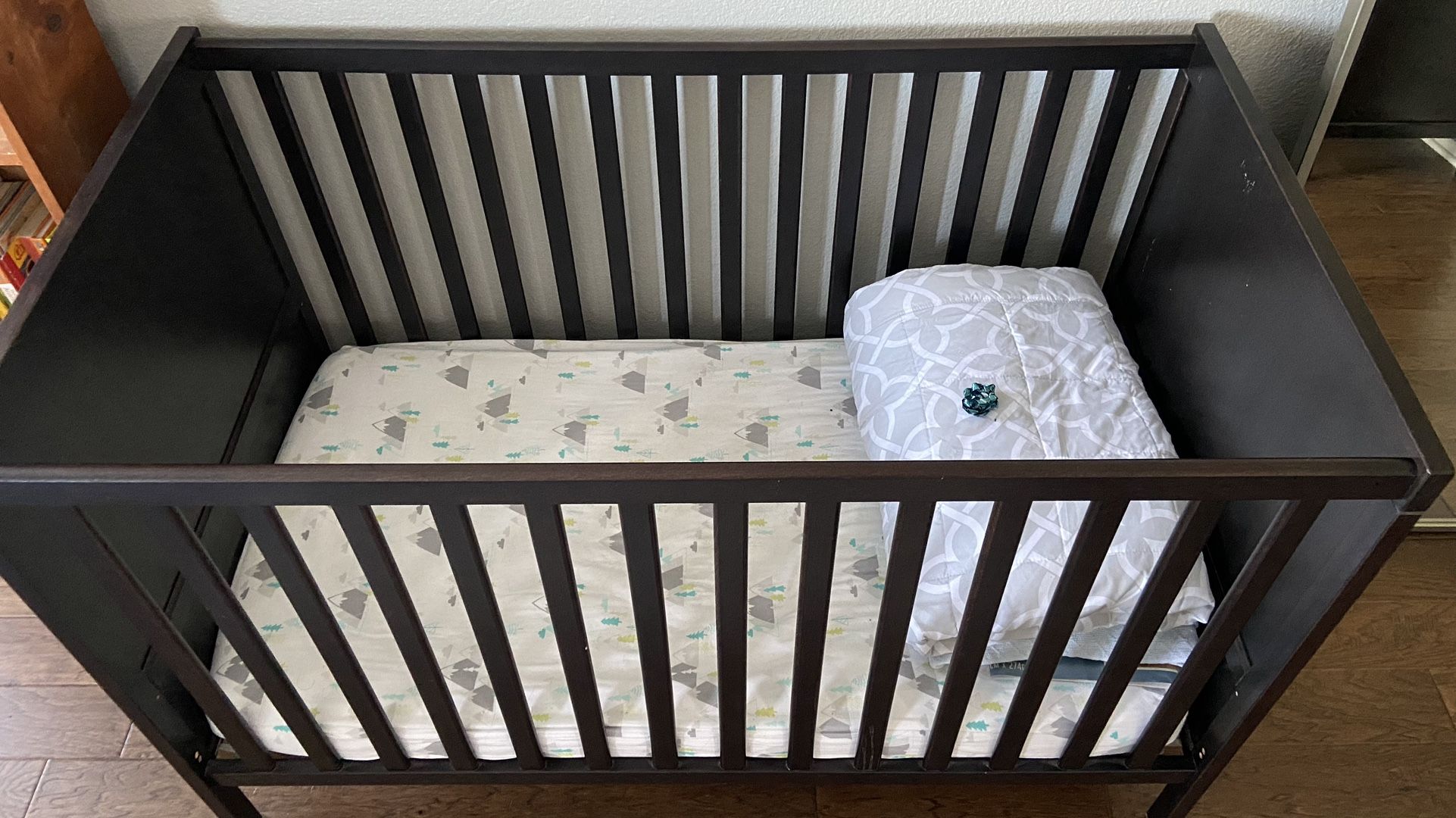 Excellent Condition IKEA SUNDVIK Crib with Mattress $120