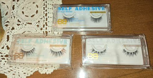 SELF-ADHESIVE FALSE EYELASHES  *NEW*