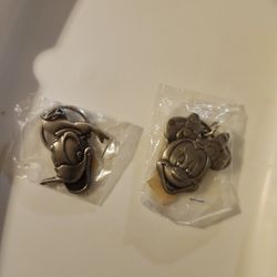 2 Walt Disney Keychains Donald Duck And Minnie Mouse 
