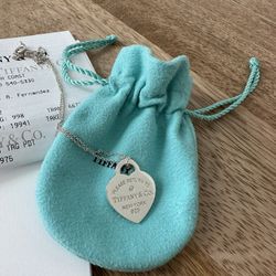 Tiffany’s Heart Tag Pendant (medium with diamond)