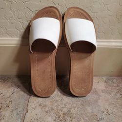 New  Women's"Bonnibel" White Slides Size 6