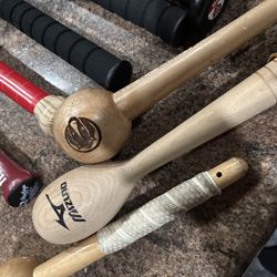 Base Ball Glove Stretcher And Fan Bats