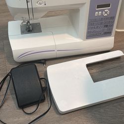 Singer Fashion Mate 5560 Sewing Machine + Sulky 51-Color Thread Set + Embroidery Supplies Bundle - Dallas