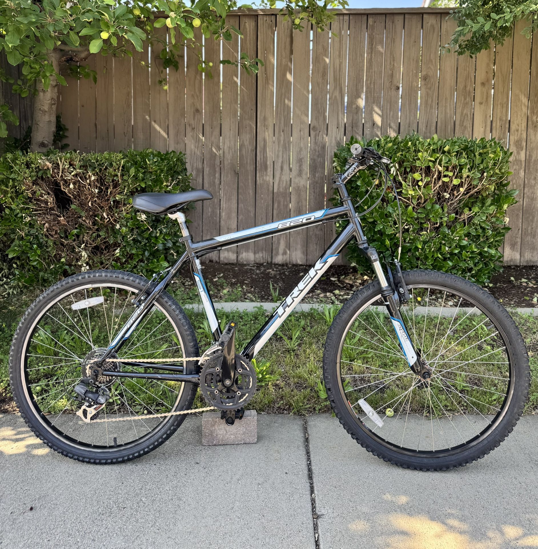 Trek 820 Mountain Bike