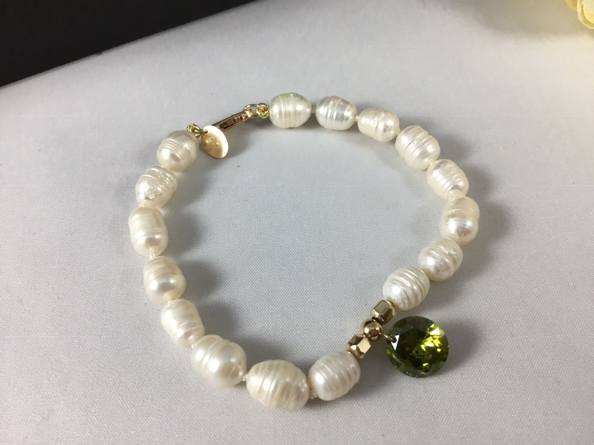 New Freshwater Pearl Bracelet w/ Olive Green CZ Stone and 1/20 14K Gold Filled Findings, 6 1/2" size XS, elegant gift box included