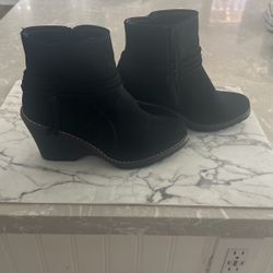 Black Boots