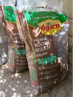 2 bags Vigoro brown wood mulch, each 56.6 L/2 cu ft sold as is