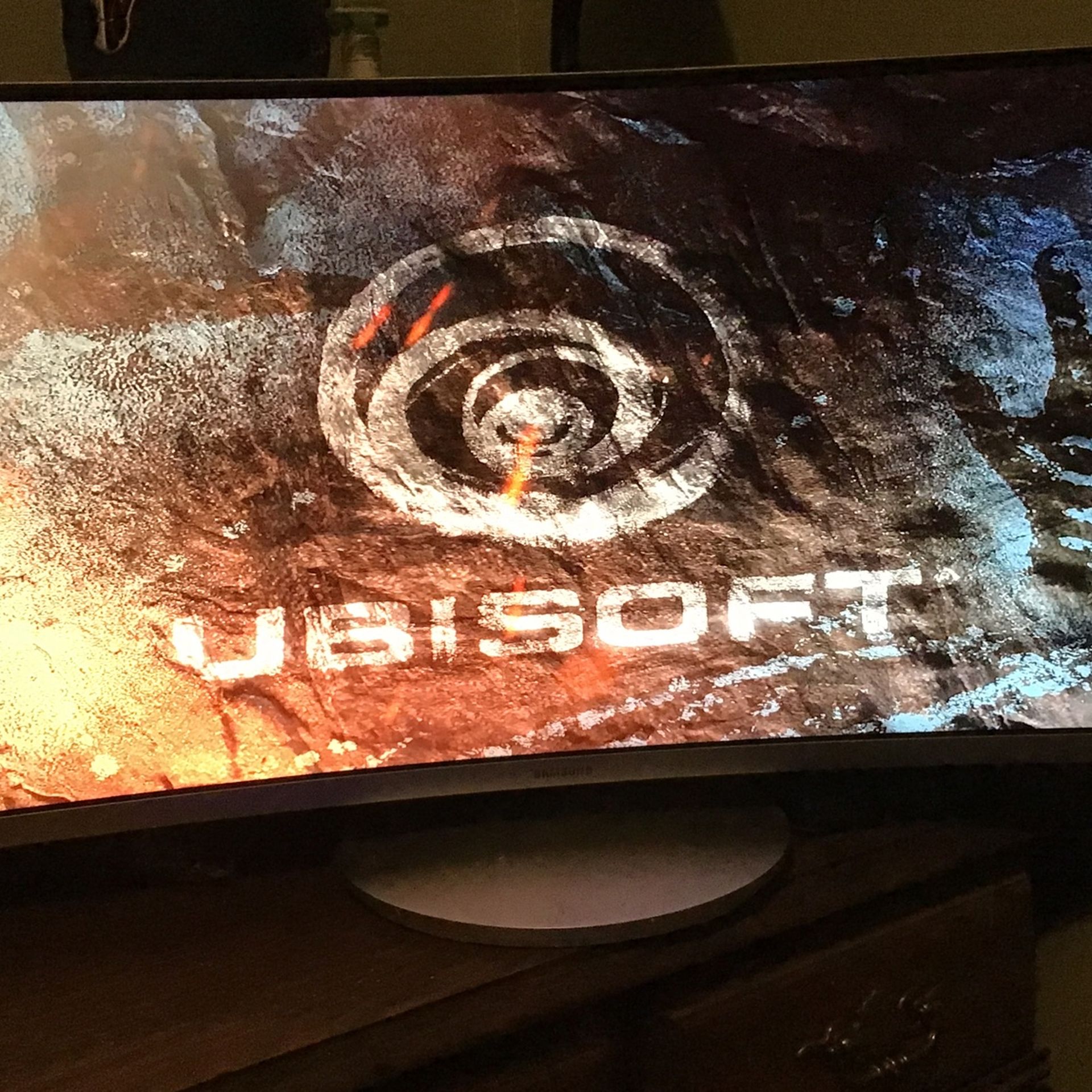 Samsung Curved Monitor L