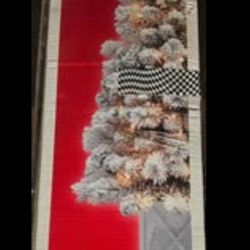 White Cristmas Tree 🎄 