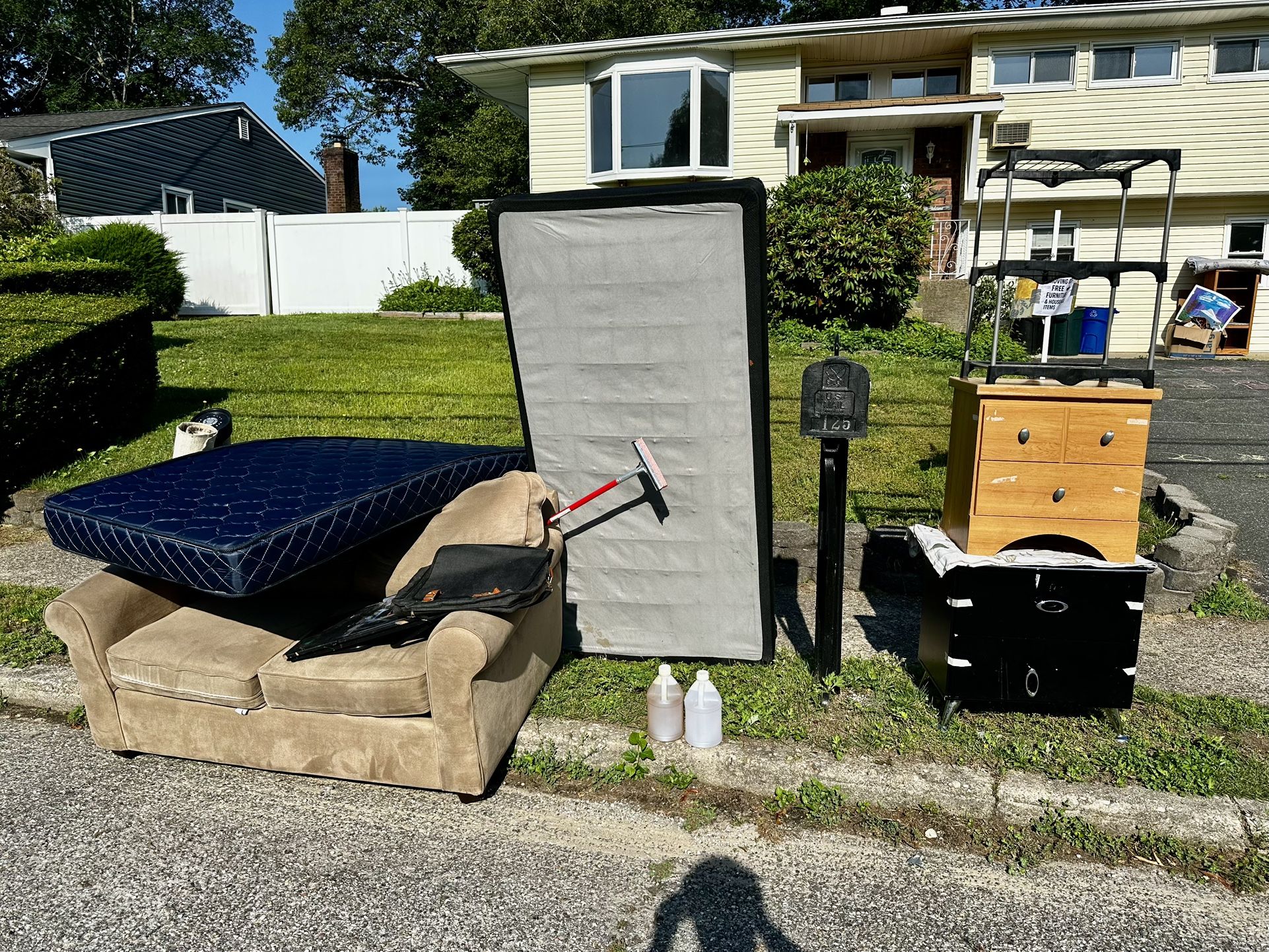 Free Curb pickup