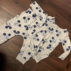 Mickeys Outfit Size 18 Months
